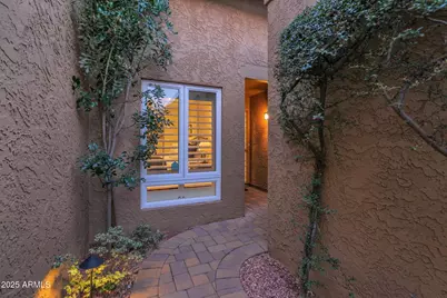 943 E Lois Lane, Phoenix, AZ 85020 - Photo 56