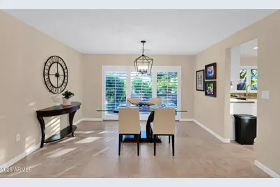 943 E Lois Lane, Phoenix, AZ 85020 - Photo 16