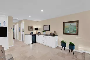 943 E Lois Ln, Phoenix, AZ 85020 - Photo 14