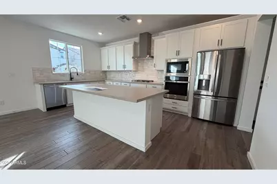 26327 N 24th Glen, Phoenix, AZ 85085 - Photo 4