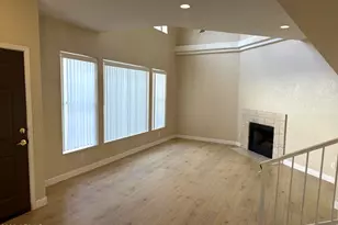 5018 E Siesta Dr, Phoenix, AZ 85044 - Photo 2