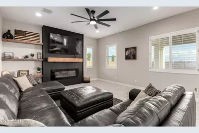 14045 W Mariposa Grande --, Surprise, AZ 85387 - Photo 8