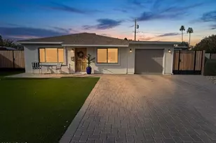 4228 N 44th Pl, Phoenix, AZ 85018 - Photo 1