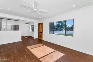 4228 N 44th Pl, Phoenix, AZ 85018 - Photo 12