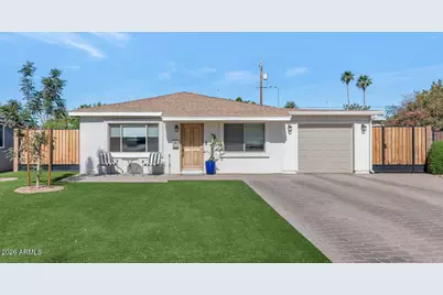 4228 N 44th Place, Phoenix, AZ 85018 - Photo 1