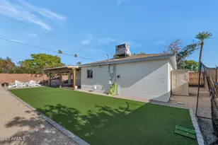 4228 N 44th Pl, Phoenix, AZ 85018 - Photo 26