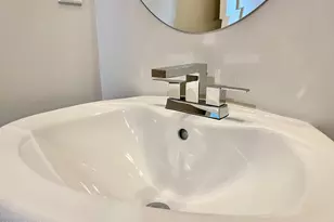 915 E Missouri Ave, Phoenix, AZ 85014 - Photo 24