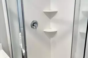 915 E Missouri Ave, Phoenix, AZ 85014 - Photo 34