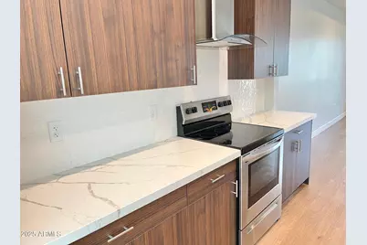915 E Missouri Avenue #Apt 16, Phoenix, AZ 85014 - Photo 10
