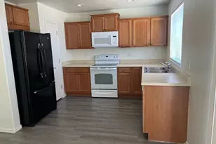 2982 N Daisy Dr N, Florence, AZ 85132 - Photo 2