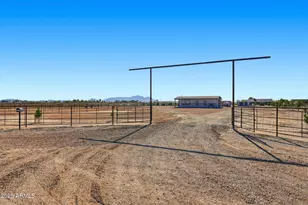 3639 E Remuda Ln, Coolidge, AZ 85128 - Photo 2