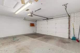 6243 W Cholla St, Glendale, AZ 85304 - Photo 34