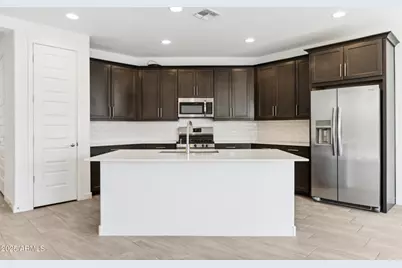 565 E White Wing Drive, Casa Grande, AZ 85122 - Photo 2