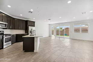 565 E White Wing Dr, Casa Grande, AZ 85122 - Photo 4