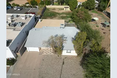 3834 E Indian School Road, Phoenix, AZ 85018 - Photo 8