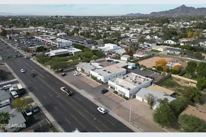 3834 E Indian School Road, Phoenix, AZ 85018 - Photo 24