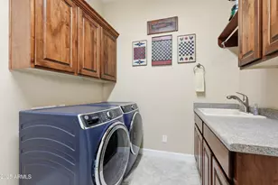 6679 S Lyon Dr, Gilbert, AZ 85298 - Photo 52