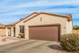 19113 N Hunters Run, Surprise, AZ 85387 - Photo 12