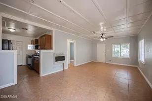 7513 N 61st Ave, Glendale, AZ 85301 - Photo 6