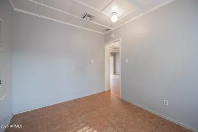 7513 N 61st Avenue, Glendale, AZ 85301 - Photo 14