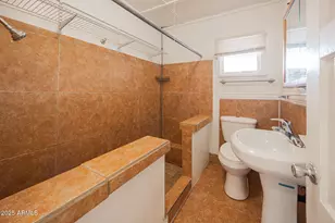 7513 N 61st Ave, Glendale, AZ 85301 - Photo 12