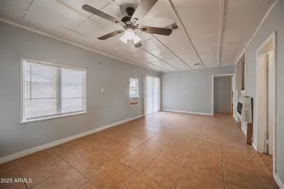 7513 N 61st Avenue, Glendale, AZ 85301 - Photo 8