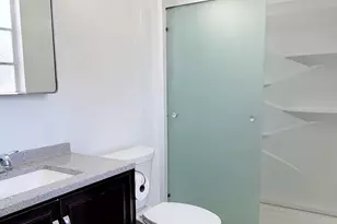 8422 E Thomas Rd, Scottsdale, AZ 85251 - Photo 14