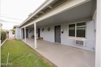 1505 E Harvard Street #B, Phoenix, AZ 85006 - Photo 2