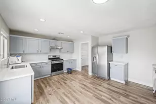 1211 E Silktassel Trail, San Tan Valley, AZ 85143 - Photo 4