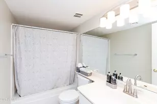 4201 E Camelback Rd, Phoenix, AZ 85018 - Photo 16