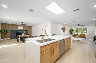 1985 E Carson Dr, Tempe, AZ 85282 - Photo 2