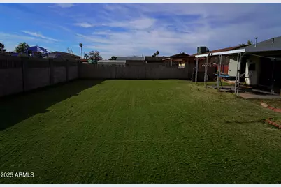 8933 W Roma Avenue, Phoenix, AZ 85037 - Photo 16