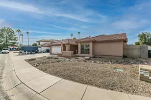 1426 N Spire Ct, Chandler, AZ 85224 - Photo 4