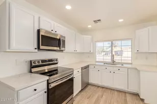 929 E Saragosa St, Chandler, AZ 85225 - Photo 4