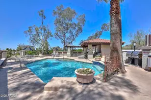 7557 N Dreamy Draw Dr, Phoenix, AZ 85020 - Photo 12