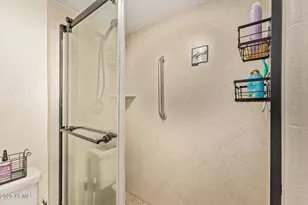 8649 E Royal Palm Rd, Scottsdale, AZ 85258 - Photo 14