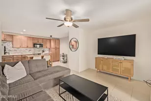 8649 E Royal Palm Rd, Scottsdale, AZ 85258 - Photo 6