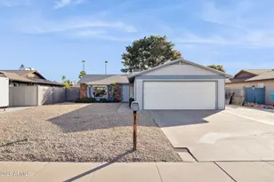 3915 E Windrose Dr, Phoenix, AZ 85032 - Photo 8