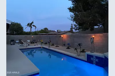 3915 E Windrose Drive, Phoenix, AZ 85032 - Photo 2