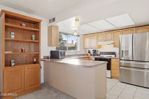 3915 E Windrose Dr, Phoenix, AZ 85032 - Photo 16