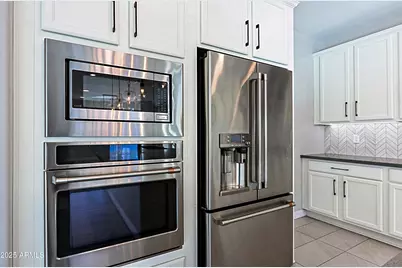 7453 W Maya Way, Peoria, AZ 85383 - Photo 10