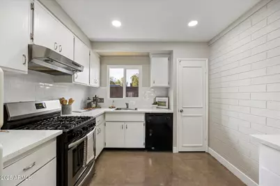 1450 E Bethany Home Road #8, Phoenix, AZ 85014 - Photo 4