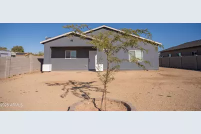 21605 W Laura Street, Wittmann, AZ 85361 - Photo 2