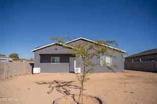 21605 W Laura St, Wittmann, AZ 85361 - Photo 2