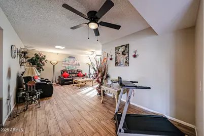 17447 N 99th Drive, Sun City, AZ 85373 - Photo 10