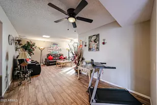 17447 N 99th Dr, Sun City, AZ 85373 - Photo 10