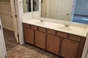 215 N 198th Dr, Buckeye, AZ 85326 - Photo 8