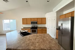 2538 W Maldonado Rd, Phoenix, AZ 85041 - Photo 8