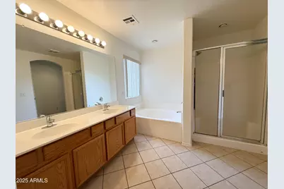2538 W Maldonado Road, Phoenix, AZ 85041 - Photo 16