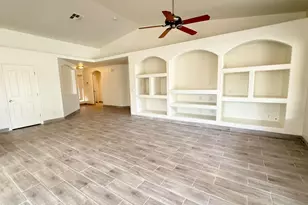 2538 W Maldonado Rd, Phoenix, AZ 85041 - Photo 6